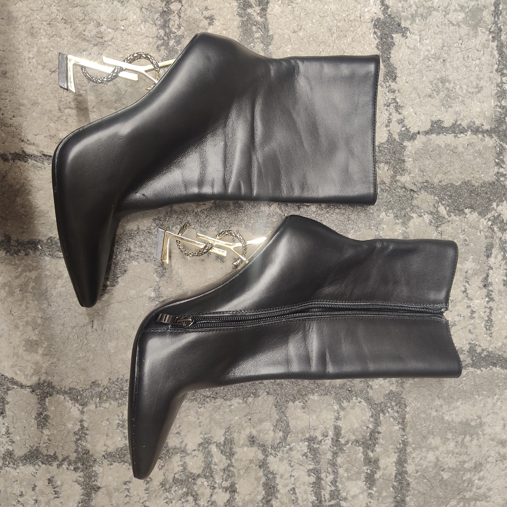 Elegant Black Ankle Boots - Picture 2 of 16